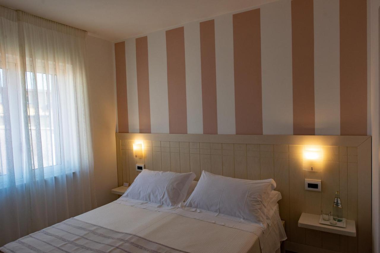 Le Camere Di Libero E Roberta Parghelia Luaran gambar