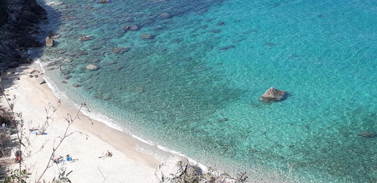 Le Camere Di Libero E Roberta Parghelia Luaran gambar