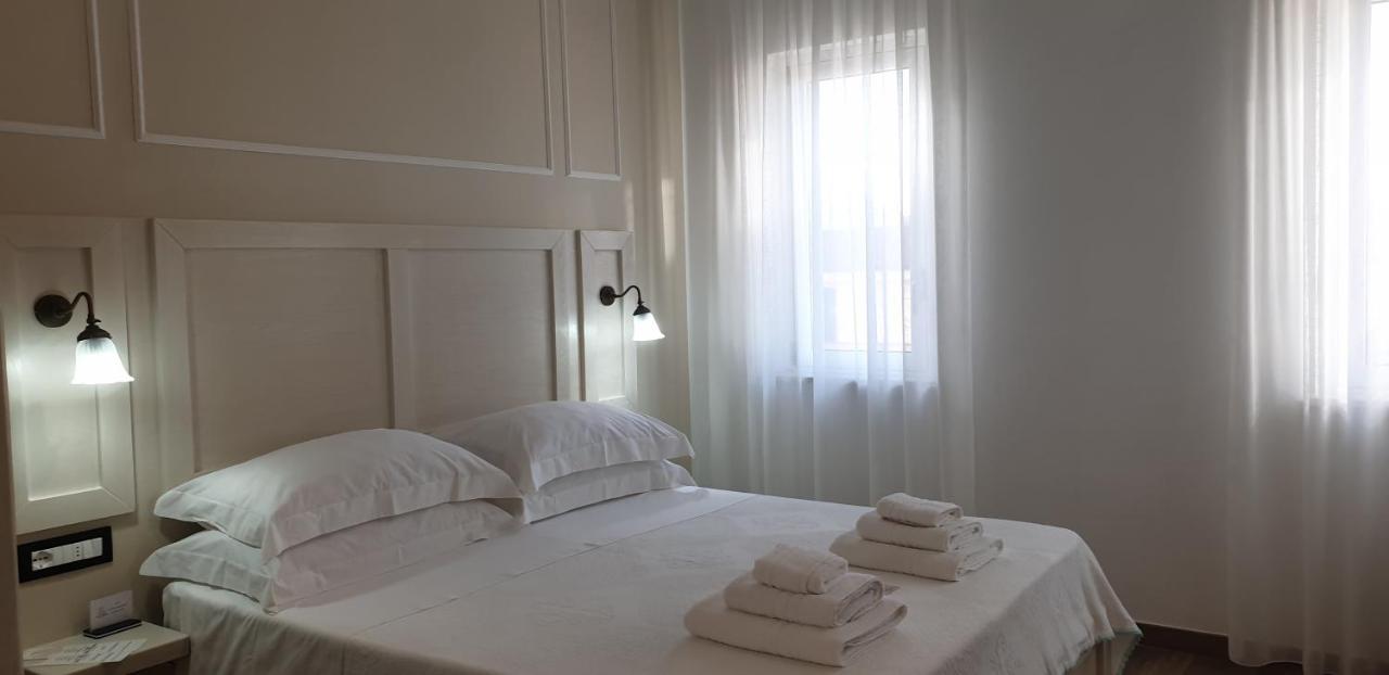 Le Camere Di Libero E Roberta Parghelia Luaran gambar