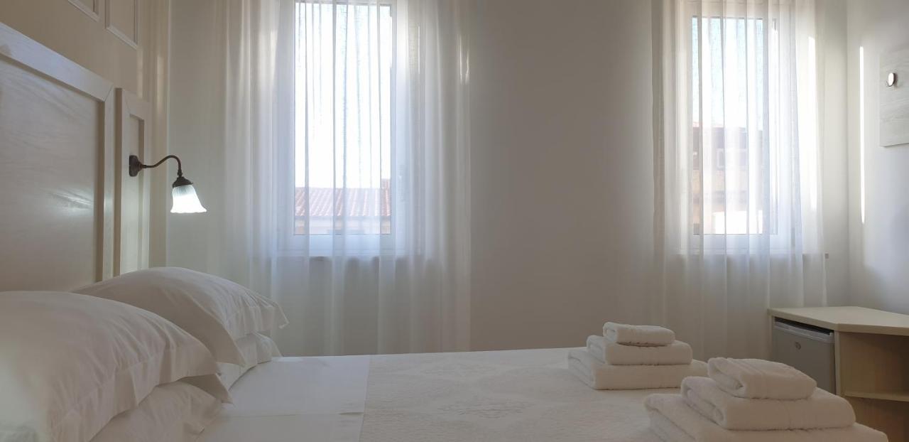 Le Camere Di Libero E Roberta Parghelia Luaran gambar